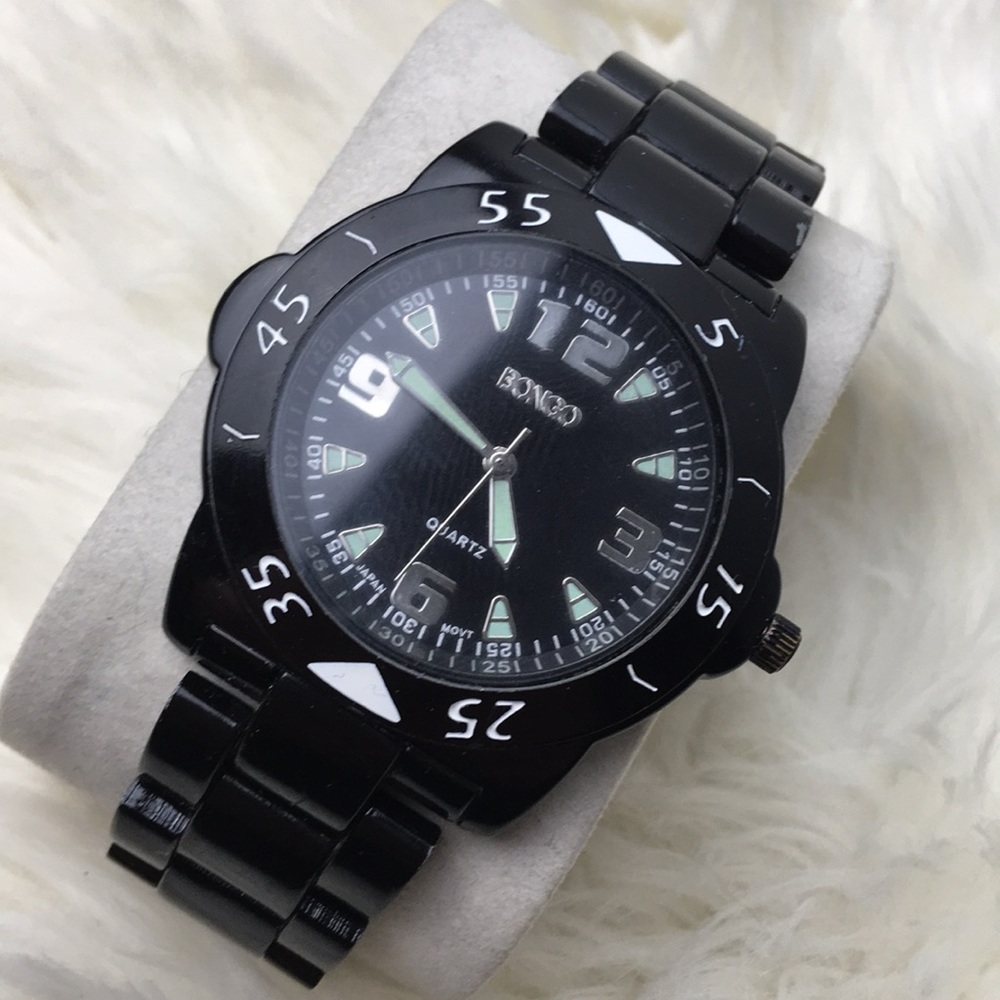Men’s bongo blacked out diver style watch